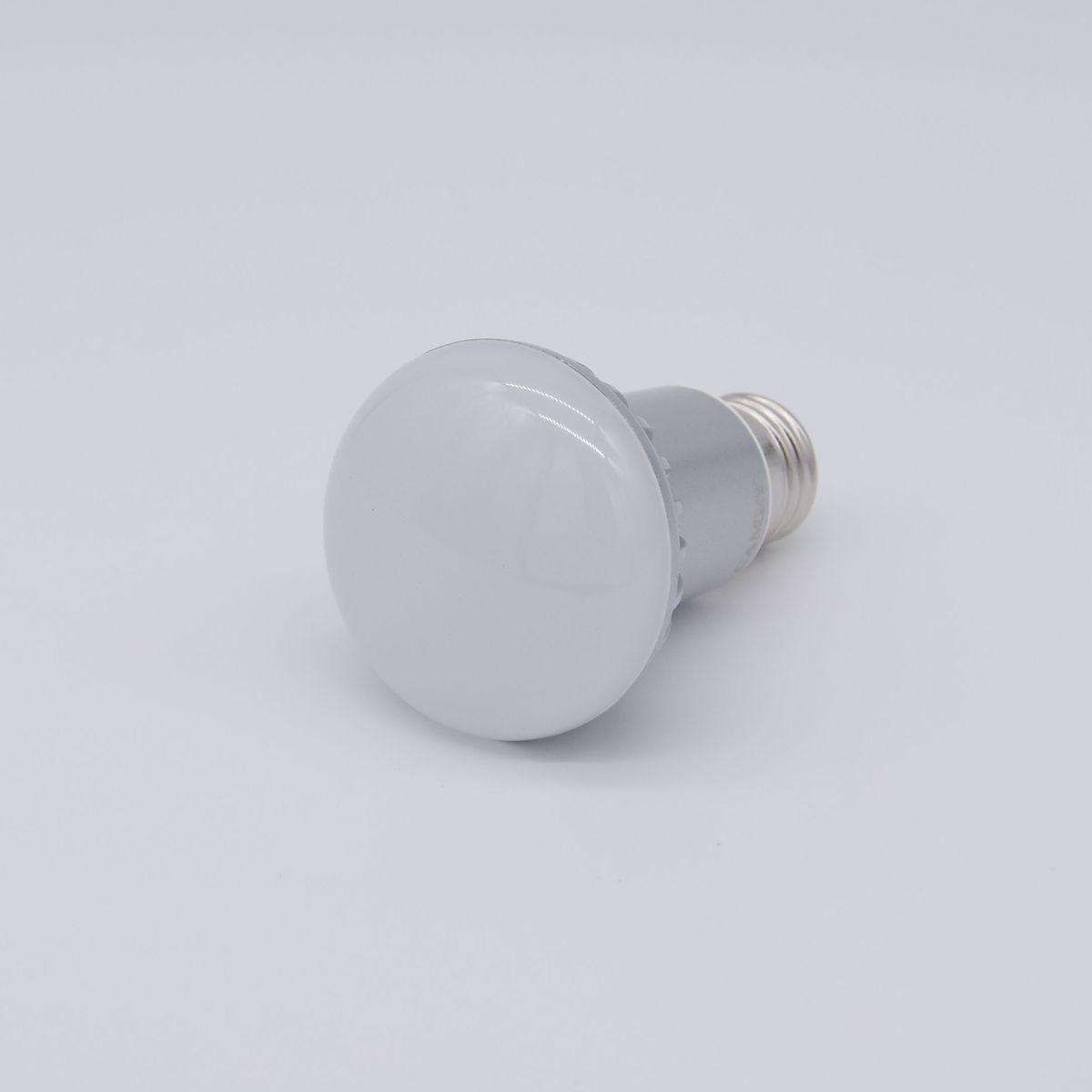LED Leuchtmittel E27 / 7W / 4100K / AC 100-240V