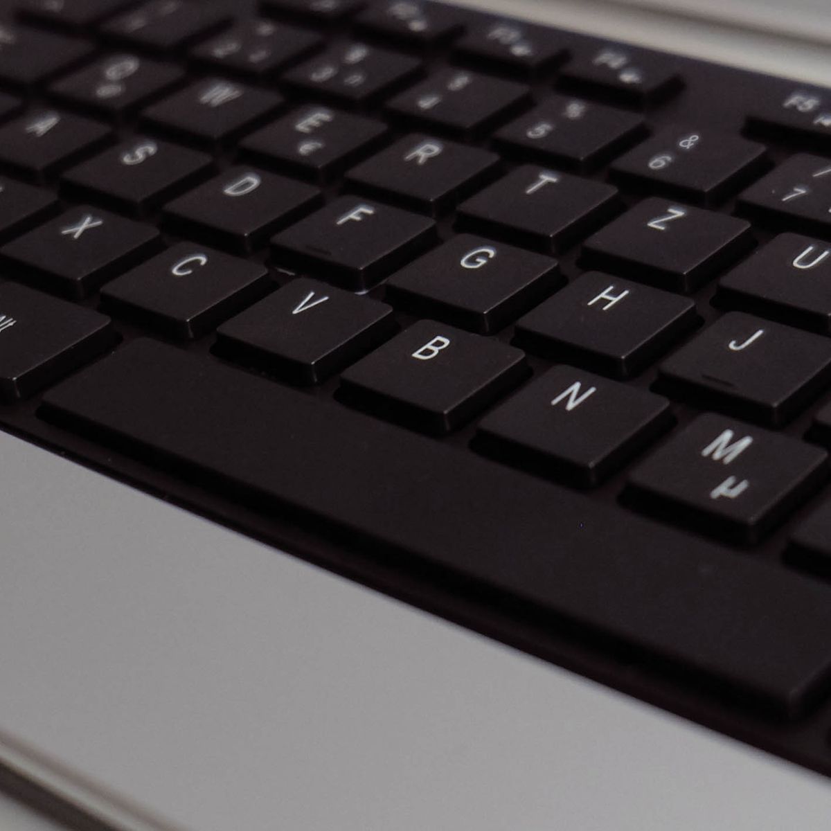Funk-Tastatur- und Maus-Set HIGHLINE, QWERTZ, schwarz/silber